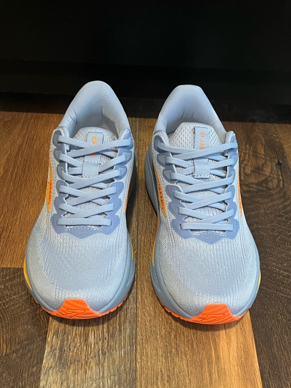 BRAND NEW Women’s Size 8 Brooks Ghost 17 Pale Blue Sneakers with Orange Logo - Picture 5 of 15